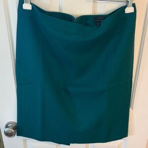 J. Crew No. 2 Pencil Skirt - Green - Size 16
Seam at back slit is stretched.
